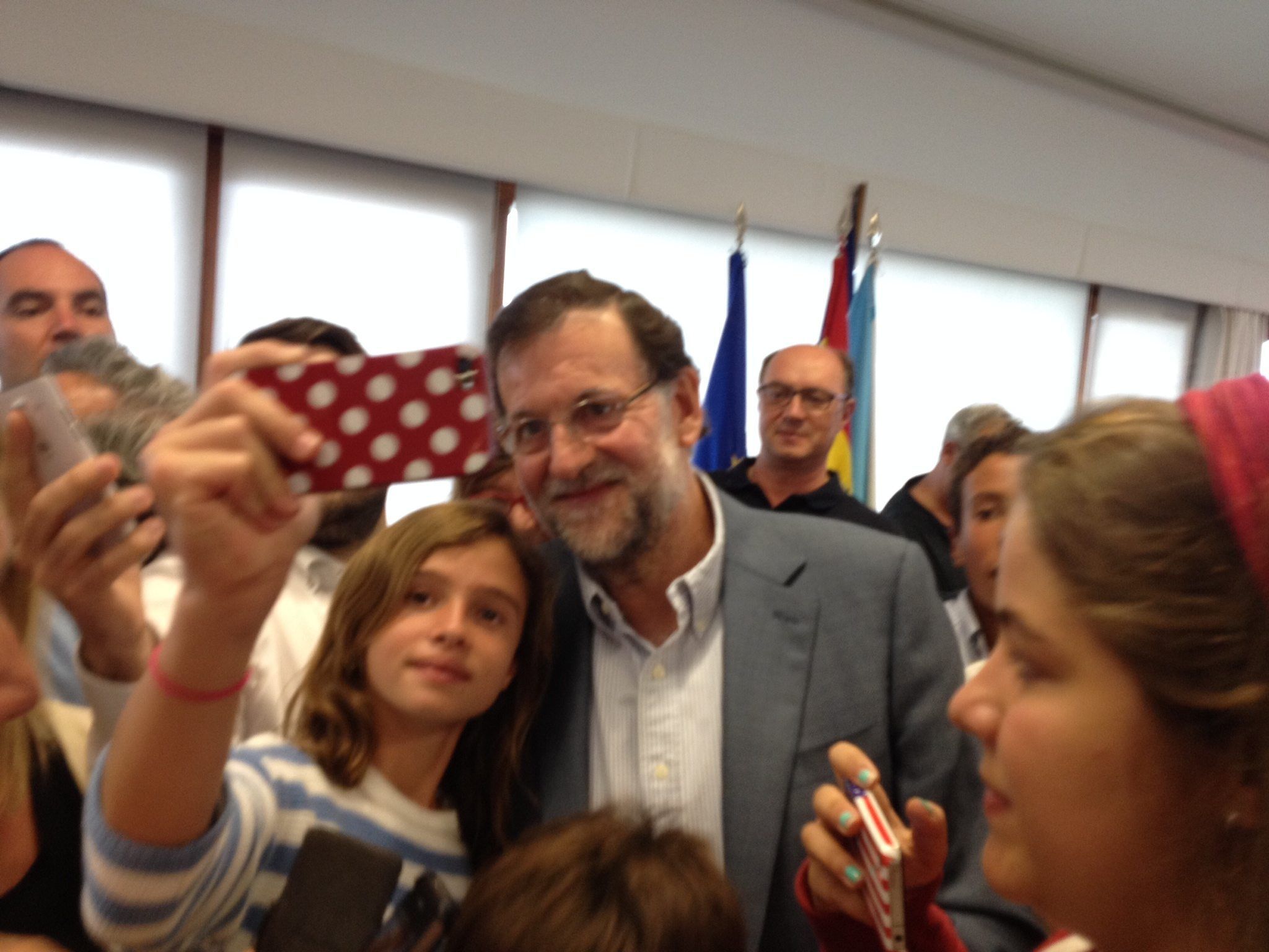 Mariano Rajoy en el Naútico de Sangenjo: Baño de multitudes