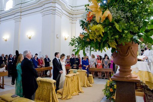 Party Rent: sillerías, alfombras y reclinatorios de Blanca Herraiz