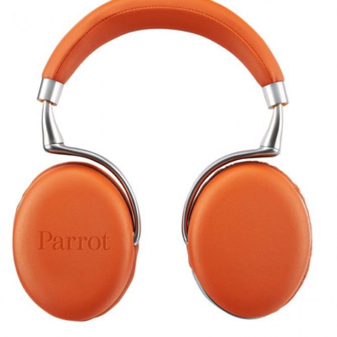 Los auriculares diseñados por Philippe Starck son Parrot