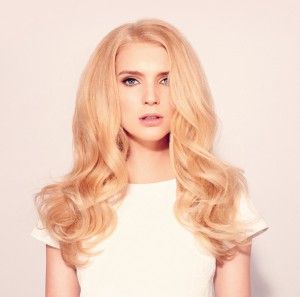 Soft Curl Tong_Blonde Look