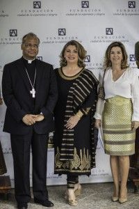 Arzobispo de Madrás y Mylapore, Reverendo Monseñor George Antonysamy y Maria Moreno
