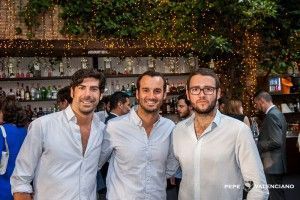 INVITADOS GUANTE BLANCO