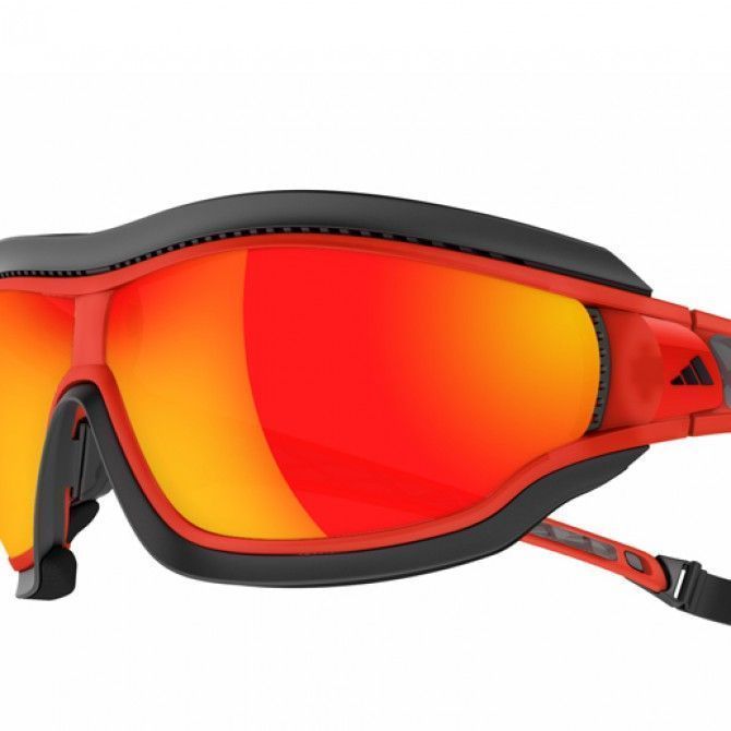 Aventura y diversión con Adidas Eyewear
