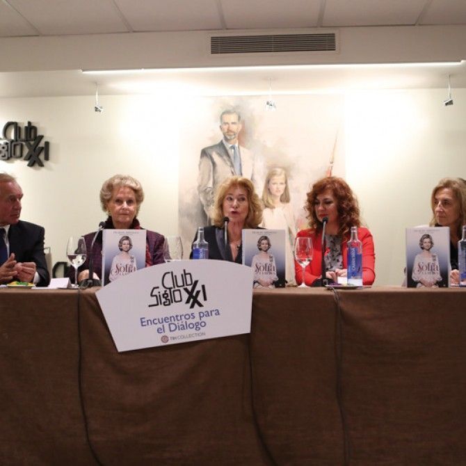 Pilar de Arístegui presenta su libro Sofía, la reina.