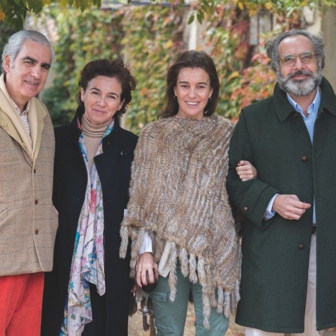 Reunión de familias de amigos en el Caserío de Lobones, Segovia