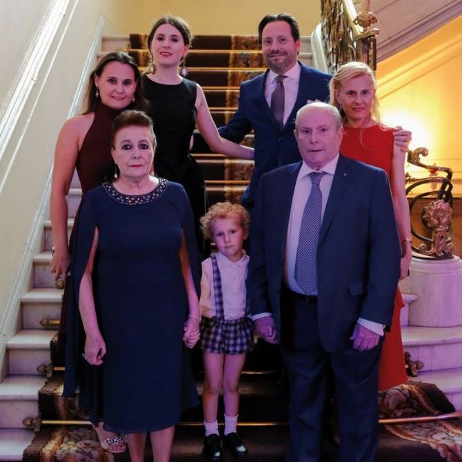 Orden de la Estrella de Italia: Condecoración a Nora Putin