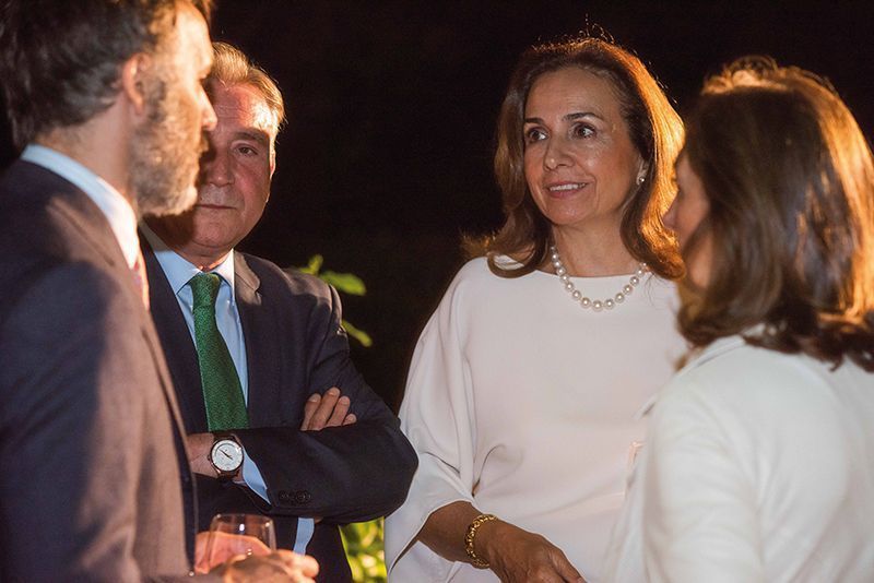Espectacular fiesta del Grupo Nuba