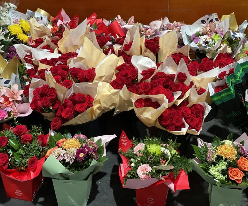 Fundación Madrina regala 3.000 rosas a los enfermos y sanitarios de IFEMA