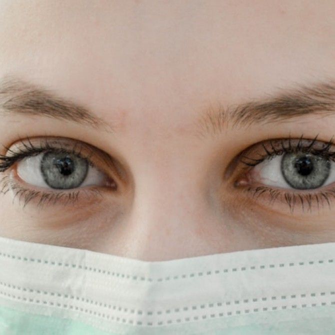 7 cuidados imprescindibles del contorno de ojos