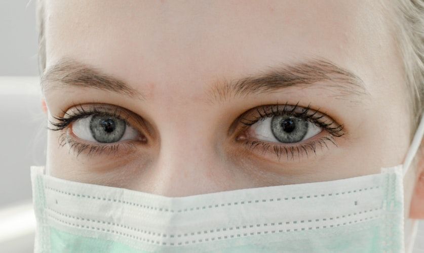 7 cuidados imprescindibles del contorno de ojos