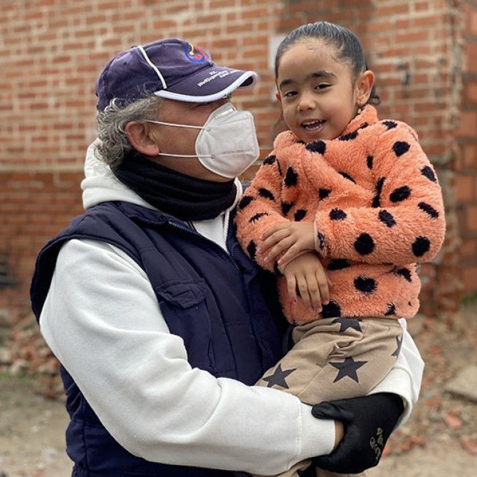 Voluntarios de Fundación Madrina en la Cañada Real