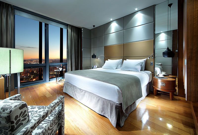 San Valentín desde las alturas en el Eurostars Madrid Tower 5*