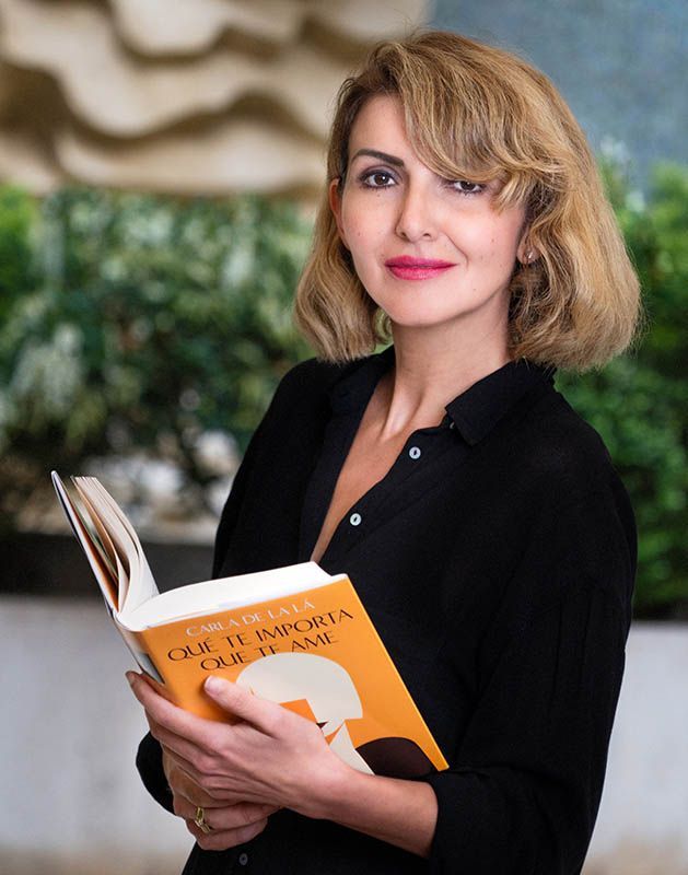 Carla de La Lá publica su primera novela Que te importa que te ame