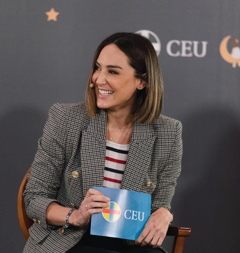 Tamara Falcó presenta el libro Familias sin Filtro: 15 preguntas para 15 mujeres