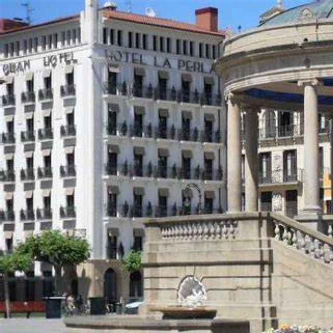 Una escapada segura a Pamplona al exclusivo e histórico Gran Hotel la Perla
