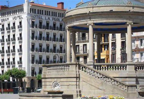 Una escapada segura a Pamplona al exclusivo e histórico Gran Hotel la Perla
