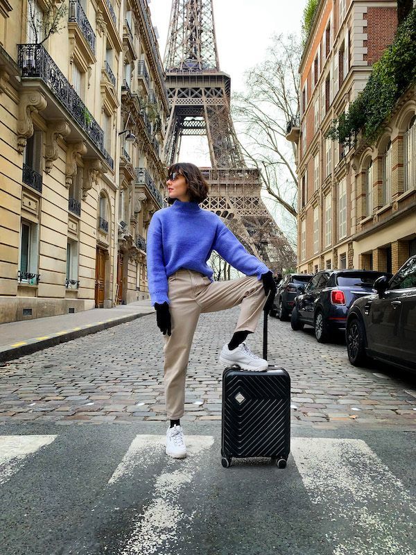 Compactor Hybrid Luggage con bolsa de almacenaje al vacío integrada.