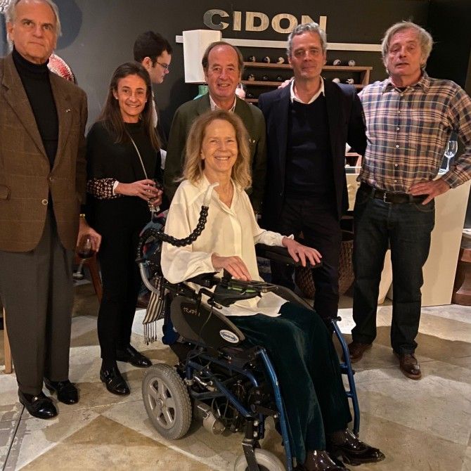 Copa de Navidad en el espectacular showroom de Cidón