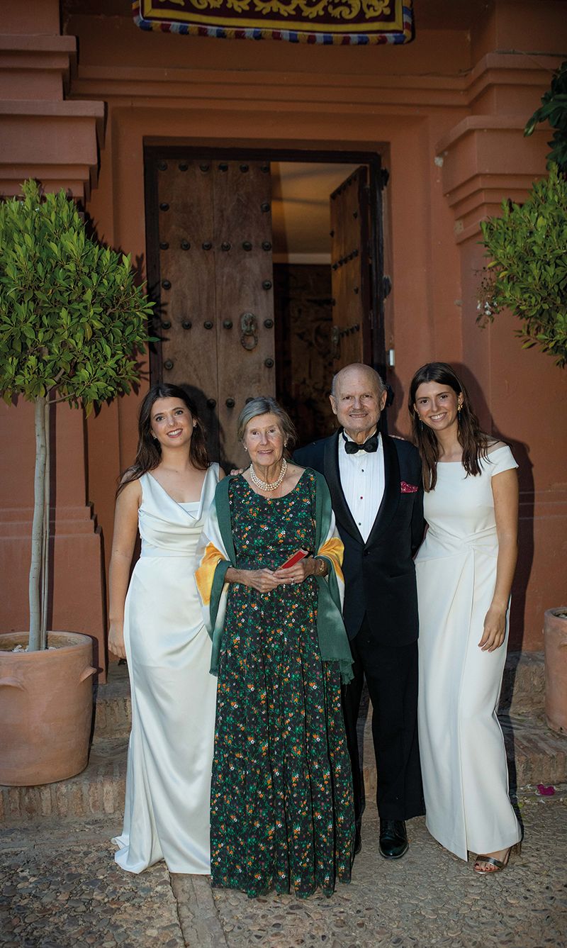 Sol y Pilar Linares y López-Becerra de Solé